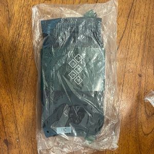 American Airlines COLE HAAN travel kit business class.